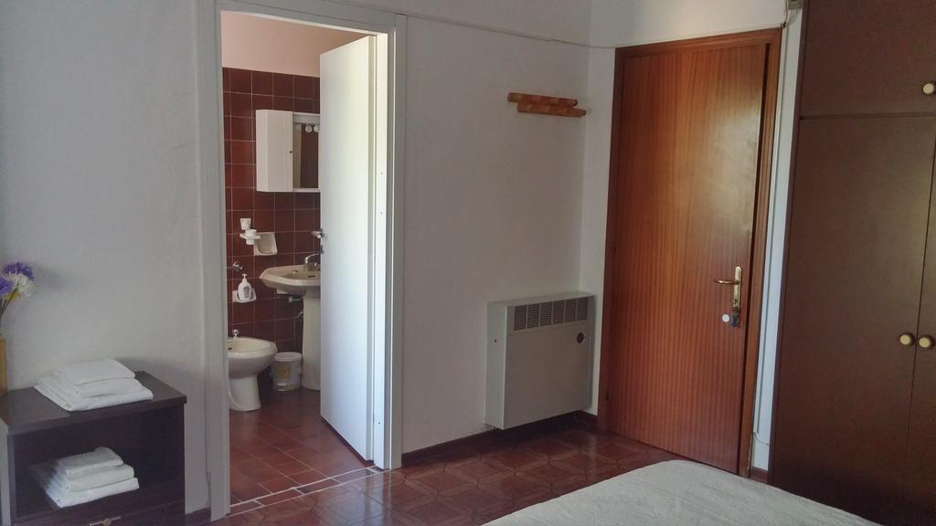 Accogliente E Ospitale B&B Περούτζια Δωμάτιο φωτογραφία